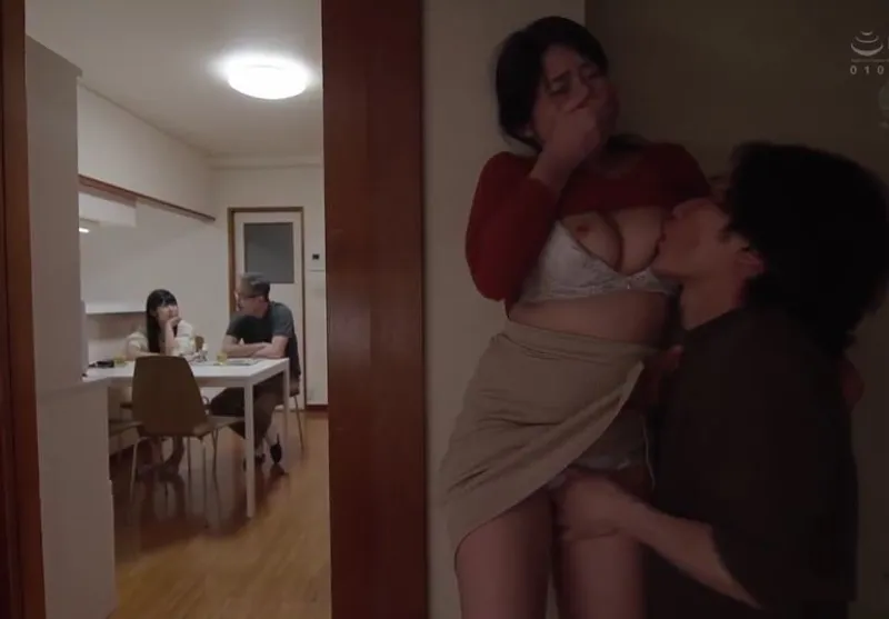 Má trộm nhìn bà xã anh xã con gái địt nào ngờ con rể nhìn thấy